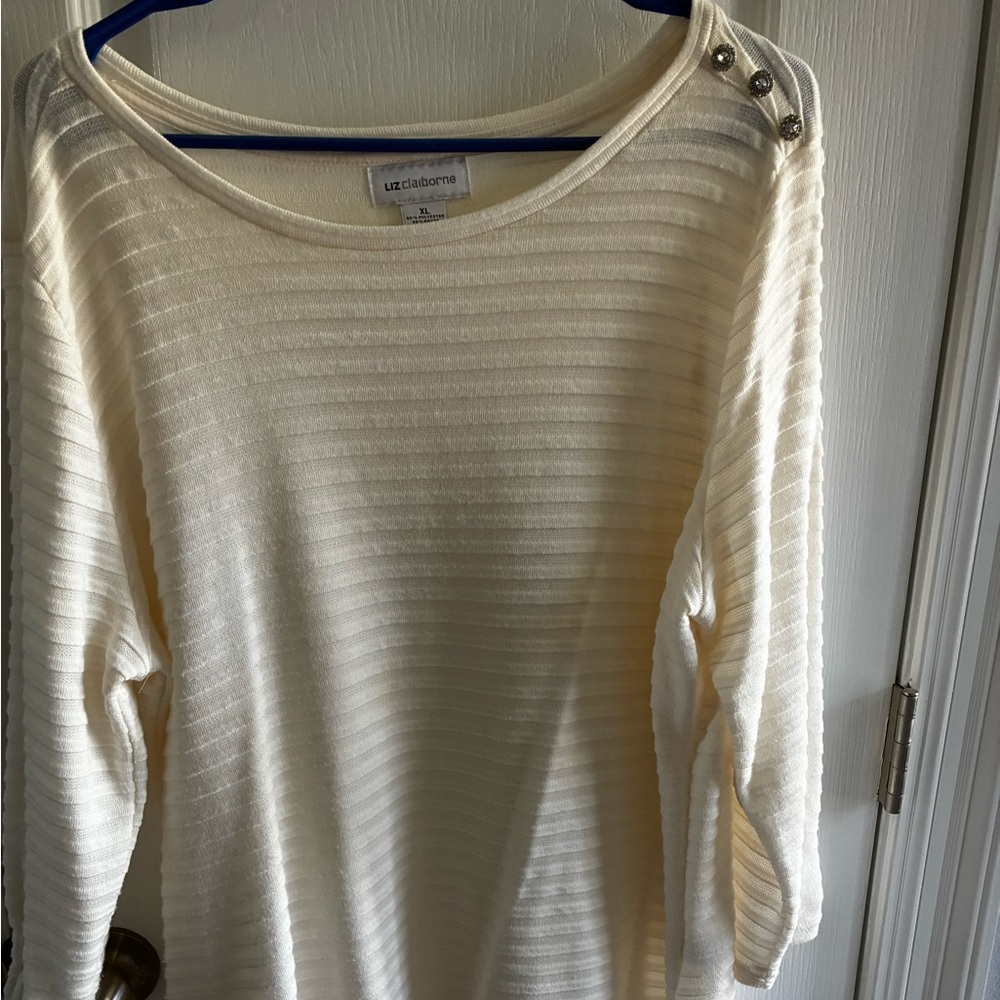 Light weight Liz Claiborne sweater